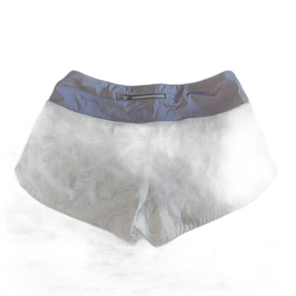 Vuori Women's The Rise The Shine Omni Performance Athletic Short Gray Size S - Picture 3 of 7